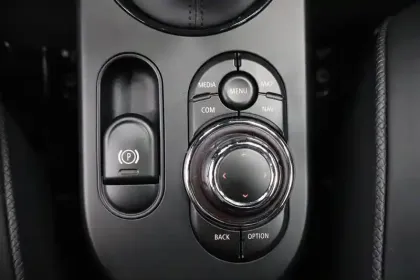 Photo 31 Mini Mini Cabriolet John Cooper Works 231 ch BVA8