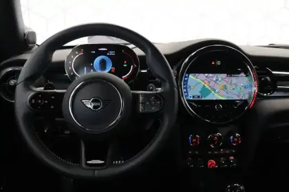 Photo 9 Mini Mini Cabriolet John Cooper Works 231 ch BVA8