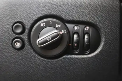 Photo 29 Mini Mini Cabriolet John Cooper Works 231 ch BVA8