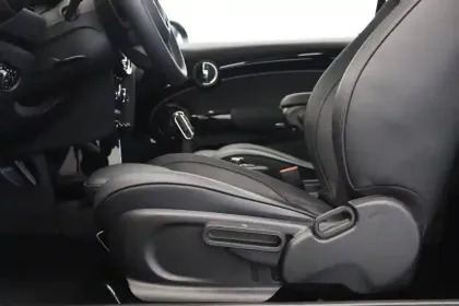 Photo 23 Mini Mini Cabriolet John Cooper Works 231 ch BVA8