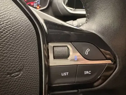 Photo 22 Peugeot 208  PureTech 100 S&S BVM6