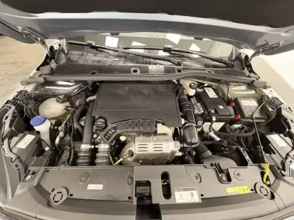 Photo 26 Peugeot 208  PureTech 100 S&S BVM6