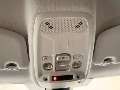 Photo 23 Peugeot 208  PureTech 100 S&S BVM6