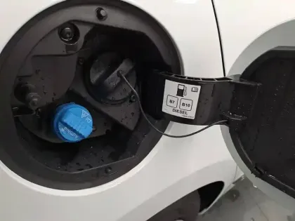 Photo 60 Renault Clio  Blue dCi 85