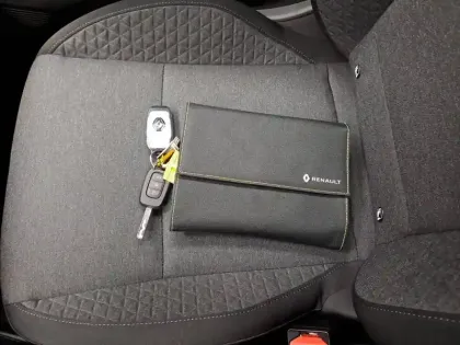 Photo 119 Renault Clio  Blue dCi 85