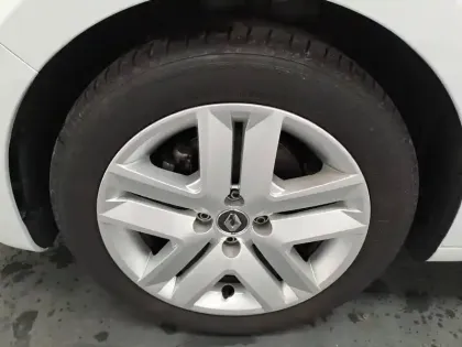 Photo 15 Renault Clio  Blue dCi 85