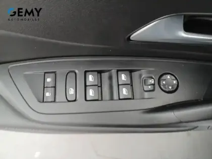 Photo 31 Peugeot 308  SW BlueHDi 130ch S&S EAT8