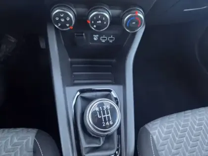 Photo 39 Renault Clio  Blue dCi 100