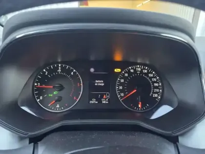 Photo 41 Renault Clio  Blue dCi 100