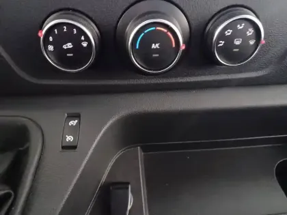 Photo 32 Renault Master  FGN TRAC F3500 L2H2 BLUE DCI 135