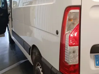 Photo 39 Renault Master  FGN TRAC F3500 L2H2 BLUE DCI 135