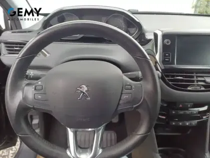 Photo 14 Peugeot 208  PureTech 110ch S&S BVM6