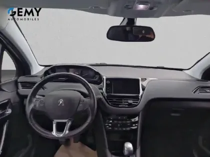 Photo 24 Peugeot 208  PureTech 110ch S&S BVM6