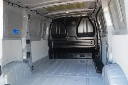 Photo 6 Volkswagen Transporter  VAN L1H1 2.0 TDI 150 BVM6