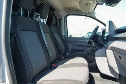 Photo 8 Volkswagen Transporter  VAN L1H1 2.0 TDI 150 BVM6