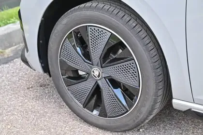 Photo 12 Skoda Scala  1.5 TSI Evo 2 150 ch DSG7 ACT