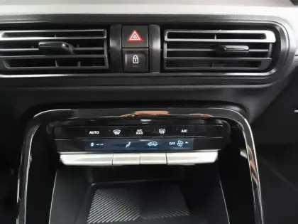 Photo 11 Citroën C3 Aircross  Turbo 100 BVM6