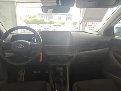 Photo 7 Hyundai Bayon  1.0 T-GDi 100 DCT-7 Hybrid 48V