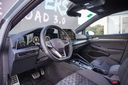 Photo 15 Volkswagen Golf  1.5 eTSI EVO2 150 DSG7