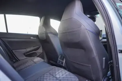 Photo 11 Volkswagen Golf  1.5 eTSI EVO2 150 DSG7