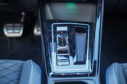 Photo 21 Volkswagen Golf  1.5 eTSI EVO2 150 DSG7