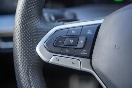 Photo 22 Volkswagen Golf  1.5 eTSI EVO2 150 DSG7