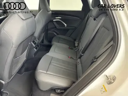 Photo 15 Audi Q5  e-hybrid 299 ch S tronic 7 Quattro