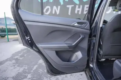 Photo 17 Volkswagen T-cross  1.0 TSI 110 Start/Stop BVM6