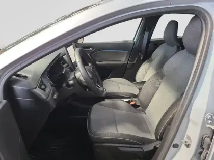 Photo 8 Renault Captur  E-Tech full hybrid 145 ch