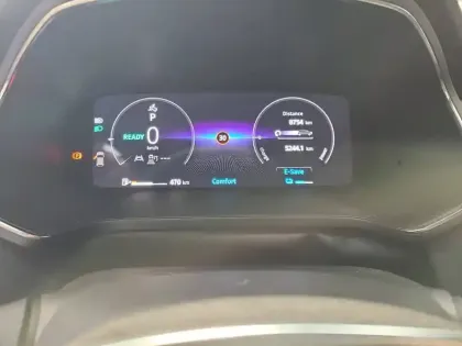 Photo 11 Renault Captur  E-Tech full hybrid 145 ch