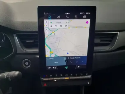 Photo 15 Renault Captur  E-Tech full hybrid 145 ch