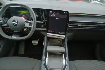 Photo 13 Renault Austral  E-Tech hybrid 200