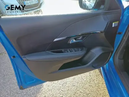 Photo 11 Peugeot 208  Hybrid 100 e-DCS6