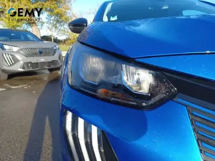 Photo 17 Peugeot 208  Hybrid 100 e-DCS6