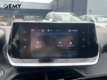 Photo 33 Peugeot 2008  PureTech 100 S&S BVM6