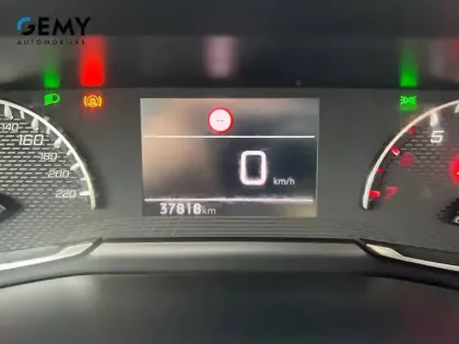 Photo 58 Peugeot 2008  PureTech 100 S&S BVM6