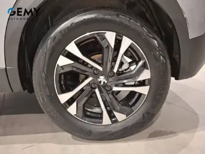 Photo 10 Peugeot 2008  PureTech 130 S&S EAT8