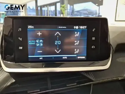 Photo 13 Peugeot 2008  PureTech 130 S&S EAT8