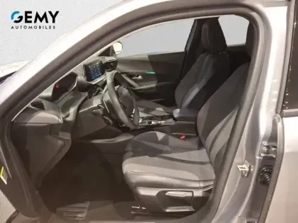 Photo 8 Peugeot 2008  PureTech 130 S&S EAT8