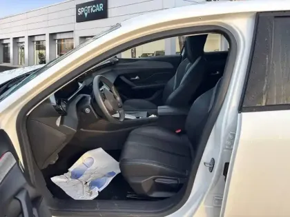 Photo 25 Peugeot 308 Gén. III Ph1 Allure Pack 5