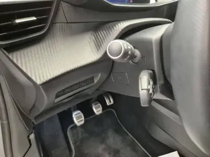 Photo 38 Peugeot 208  PureTech 100 S&S BVM6