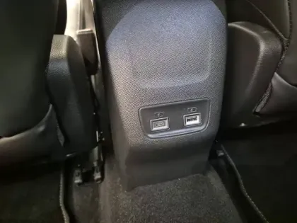 Photo 37 Peugeot 208  PureTech 100 S&S BVM6