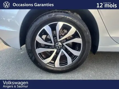 Photo 18 Volkswagen Golf  1.5 eTSI OPF 130 DSG7