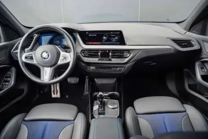 Photo 19 BMW Serie 1 118d 150 ch BVA8