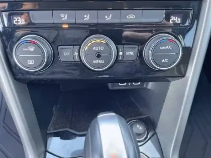 Photo 22 Volkswagen T-roc  2.0 TDI 150 Start/Stop DSG7