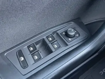 Photo 27 Volkswagen T-roc  2.0 TDI 150 Start/Stop DSG7