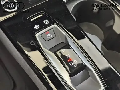 Photo 6 Audi E-tron Q6  Sportback 306 ch 100 kWh performance