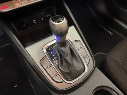 Photo 227 Hyundai Kona  Hybrid 141