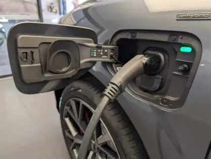 Photo 5 Audi Q3  Sportback e-hybrid 272 ch S tronic 6