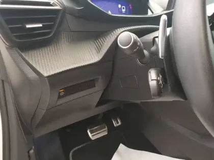 Photo 22 Peugeot 208  PureTech 130 S&S EAT8